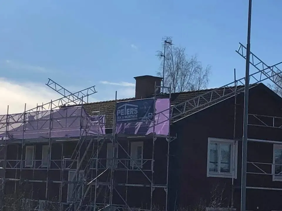 Omläggning papptak Köping – Peters Tak & Montage